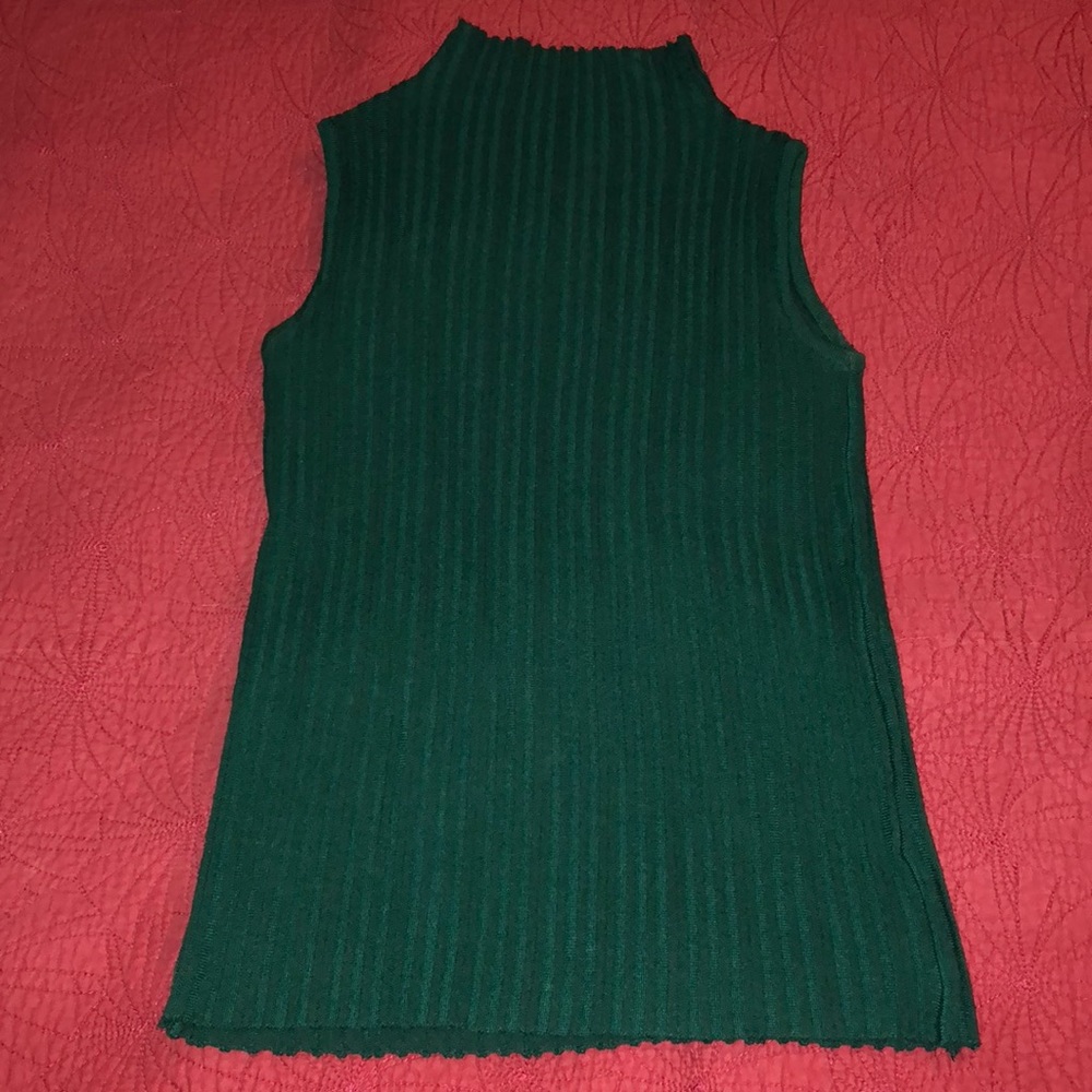 Sleeveless sweater